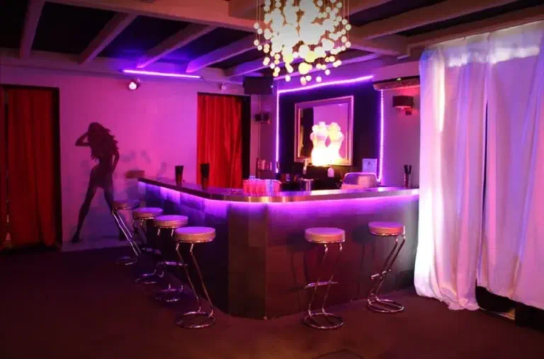 CLUB DELICIOUS GENÈVE (Maison Close Genève)