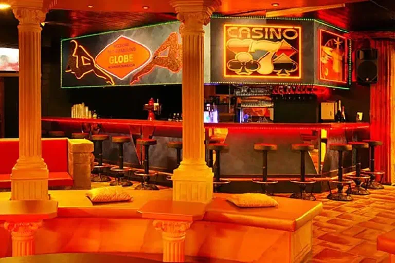 CLUB GLOBE – Maison Close Zurich – photo 1