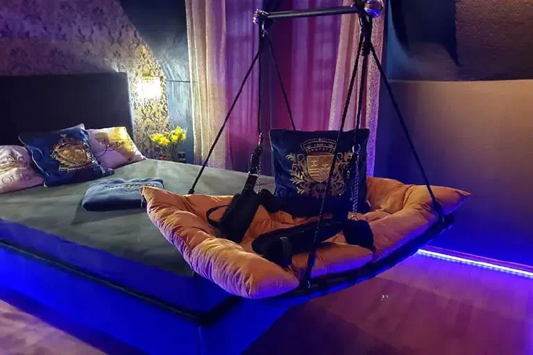 STUDIO 47 (Maison Close Berne)